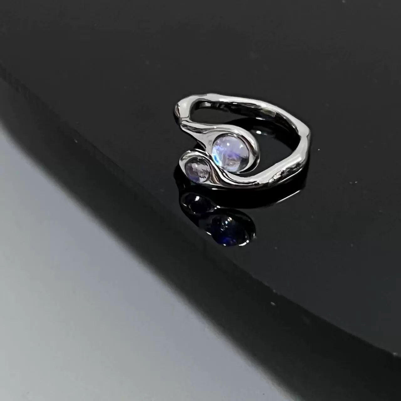 Lava texture cold style high class ring