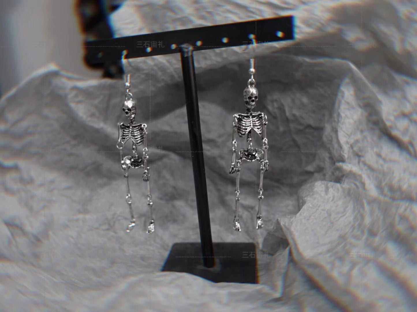 Skull earrings with Silver Vintage tassels