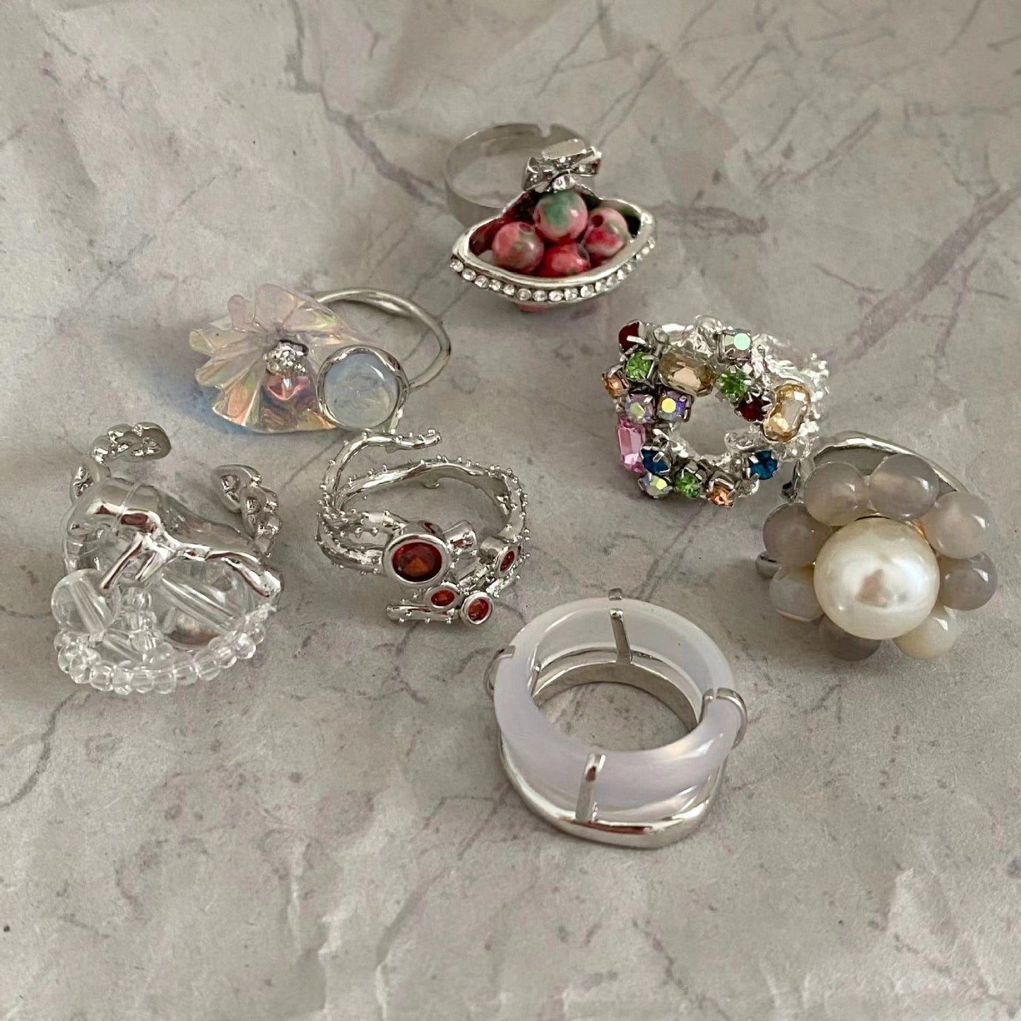 Silver French court floral niche non-clashing pearl ring