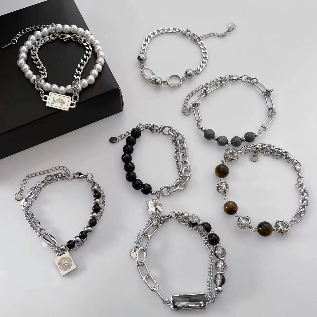 Niche design beads burst cat's eye stone light luxury tide cool spicy senior sense