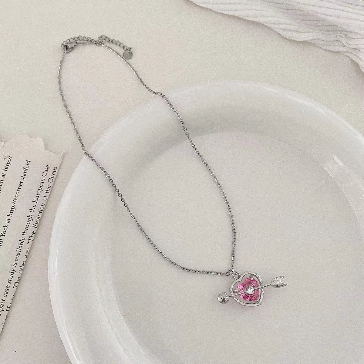 Pink color love pearl necklacePink color love pearl necklace