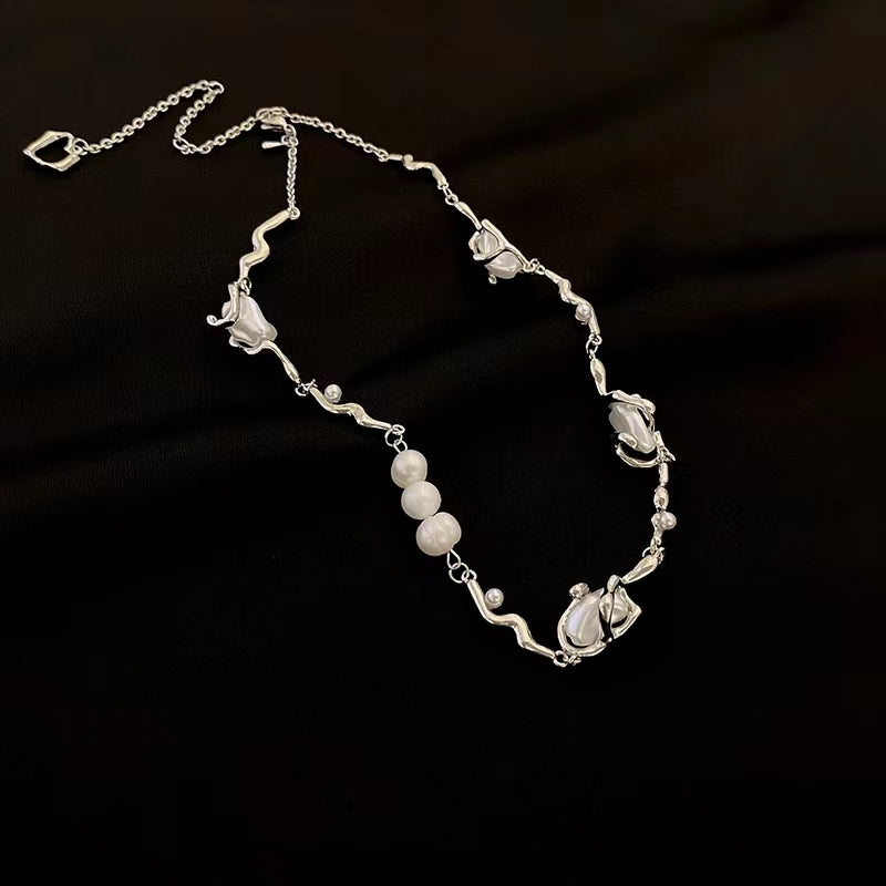 Light Luxury Irregular Pearl Necklace