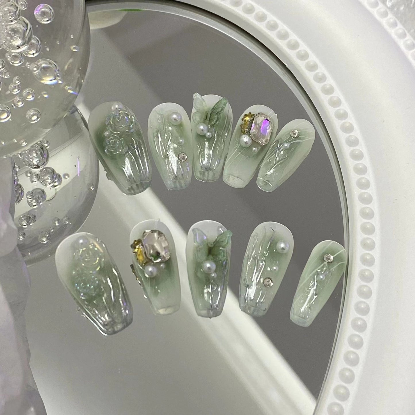 Customized nails with a high sense of taste, hand-painted design nails