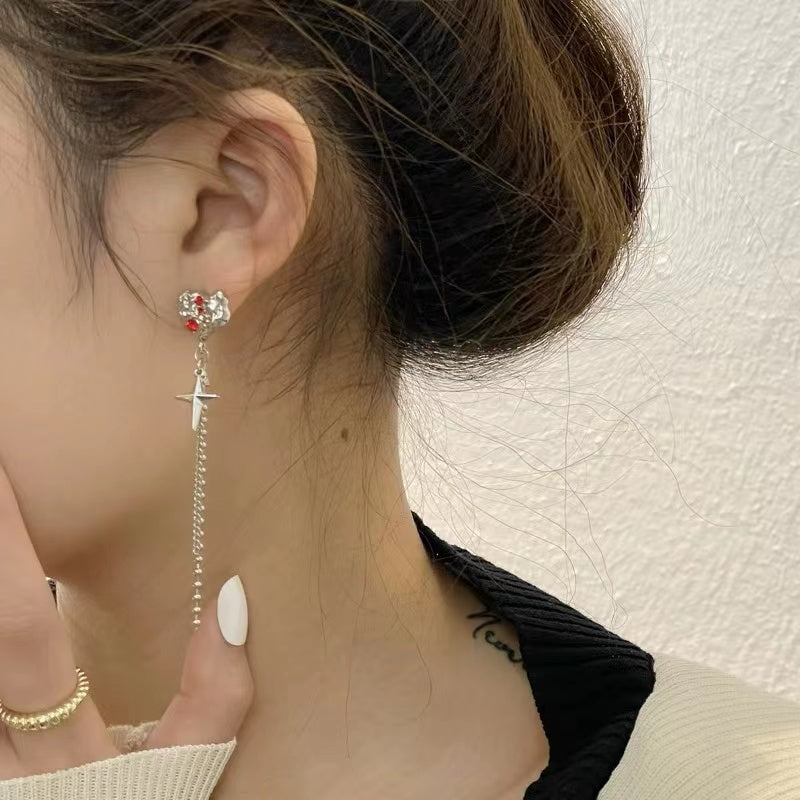 S925 silver pin personality sweet cool metal sense love earrings