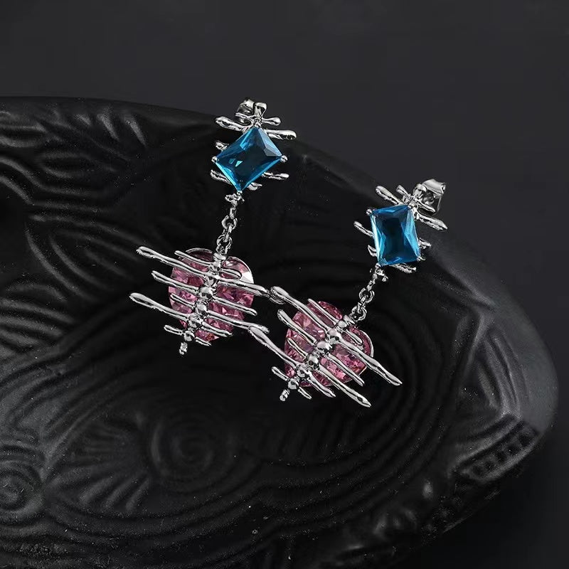 Earrings niche female senior sense of cold wind personality Korea fish bone love earrings silver needle sweet cool spicy girl ear jewelry