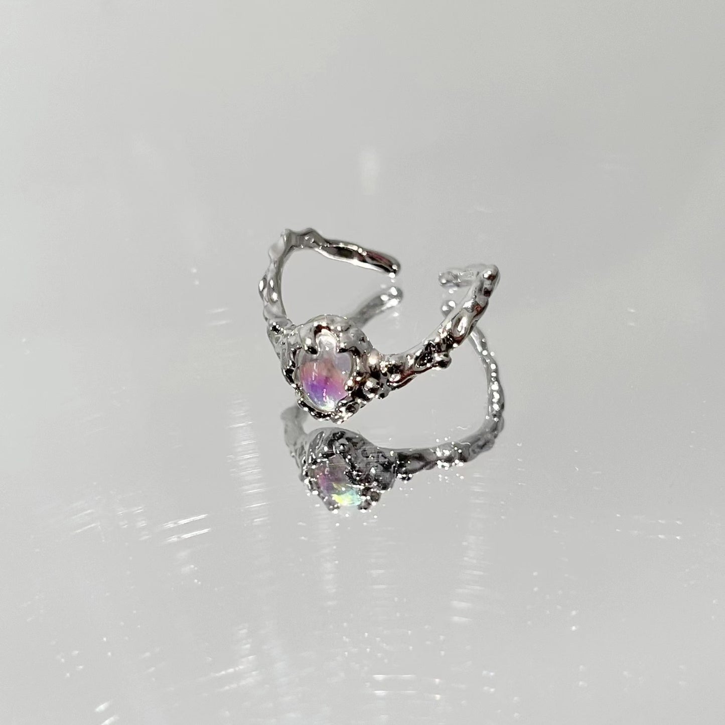 Zirconia and diamond geometric ruffle ring