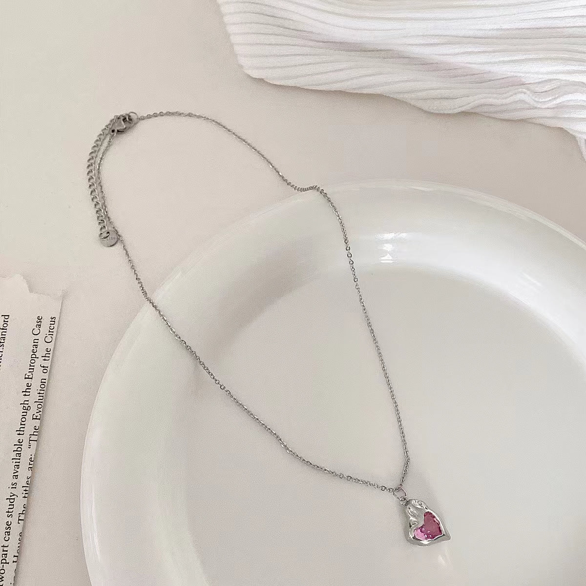 Pink color love pearl necklacePink color love pearl necklace