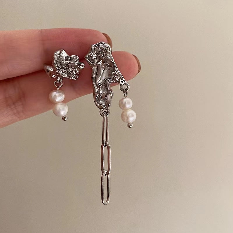 Sea waves mysterious sense of asymmetric freshwater pearl tassel earrings