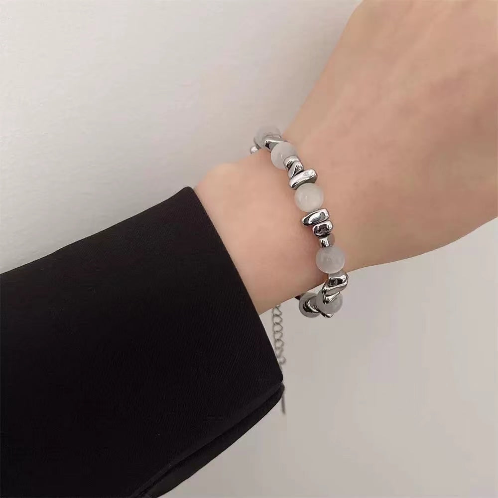 Cat's eye stone crushed bracelet
