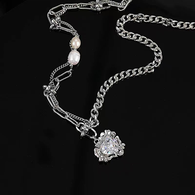 Love heart necklace female ins cold wind sweet cool personality stitching natural pearl peach heart zirconia pendant collarbone chain tide