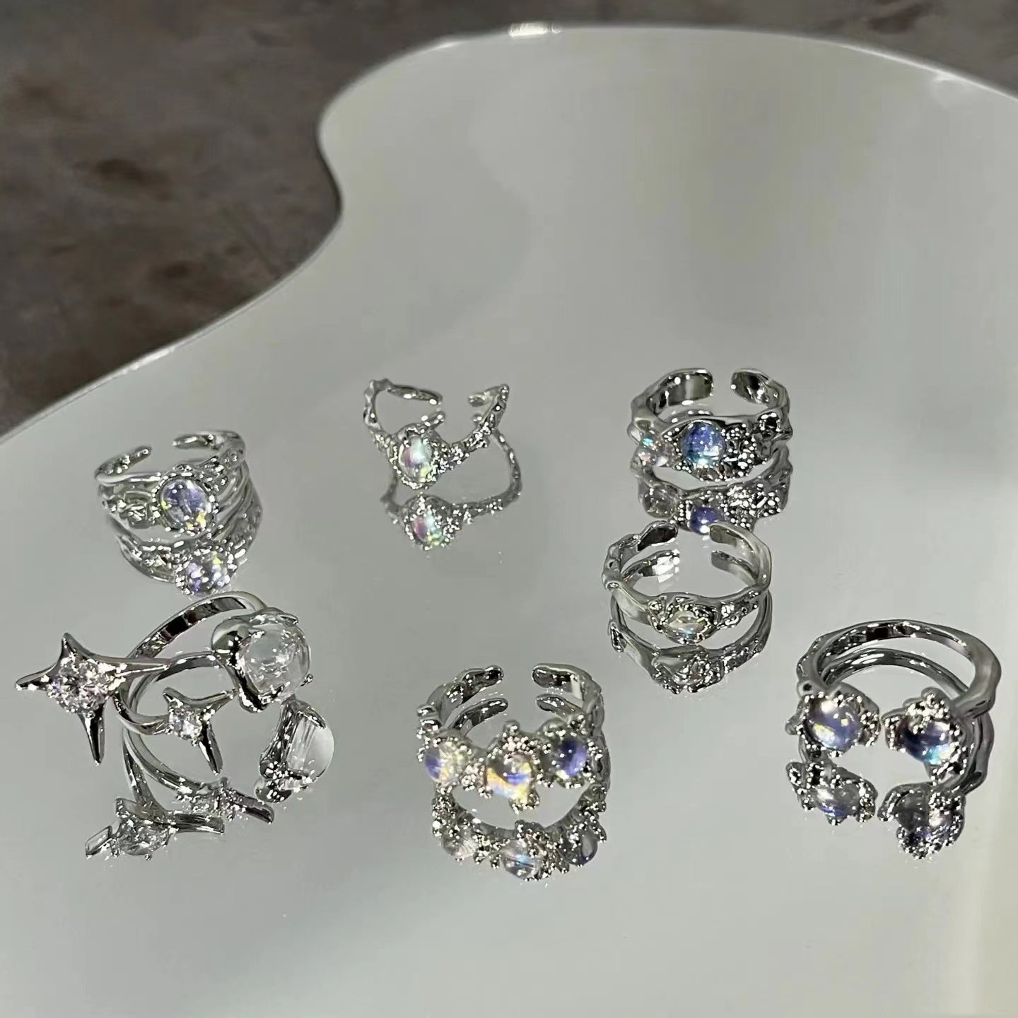 Zirconia and diamond geometric ruffle ring