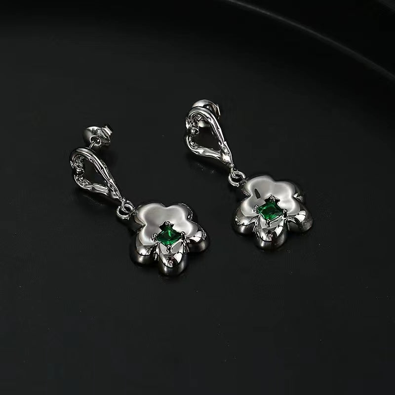 Senior sense earrings female ins cold wind personality trend love green zirconia earrings fashion design sense earrings