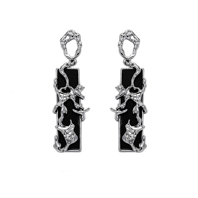 New Chinese black astral series necklace female niche design personality wind tide literary retro cold wind collarbone chain
