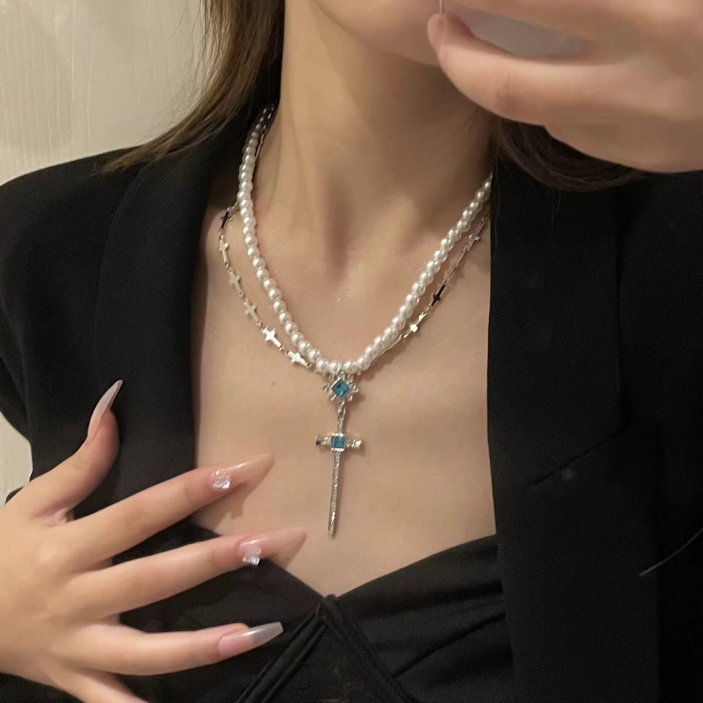 French design sense dreamy blue cross micro-set diamond rhinestone multi-layered stitching pearl collarbone chain female ins wind