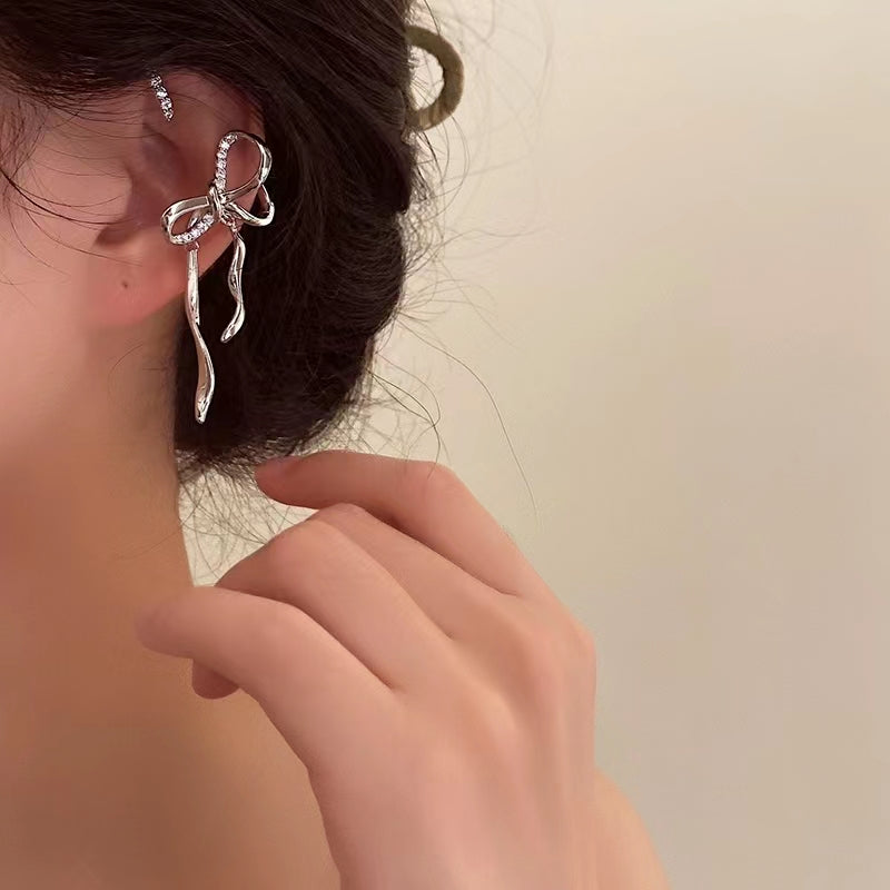 Can't untie the bow teenage sense of exquisite exaggerated ear clips