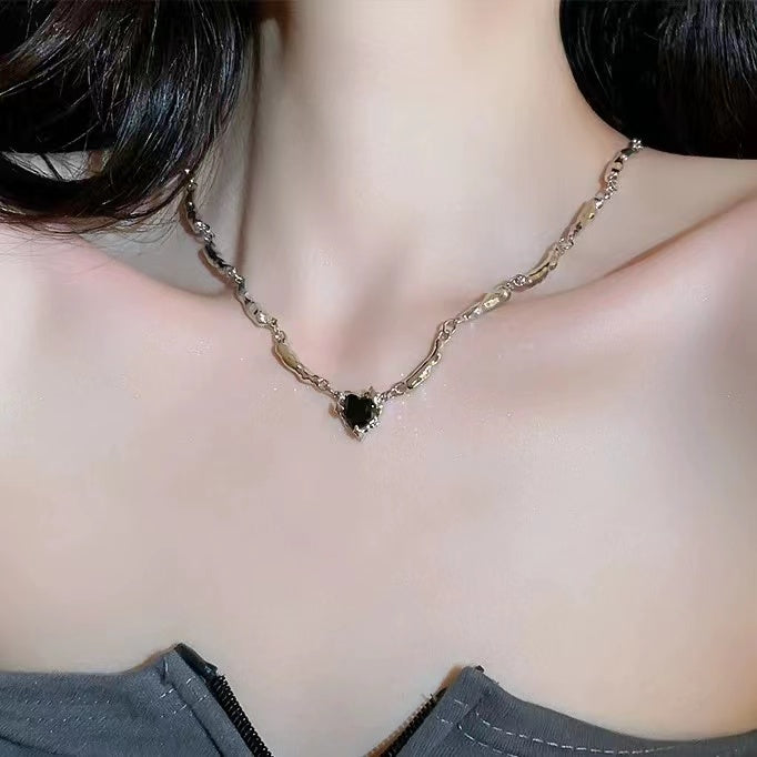Irregular zirconia love necklace ins sweet cool cold wind fashion collarbone chain niche net red necklace female
