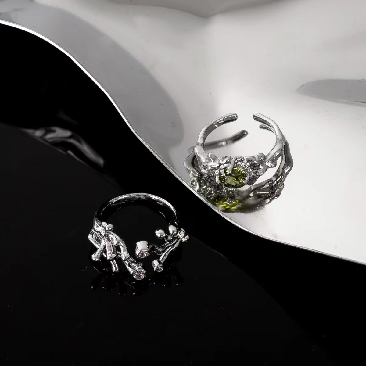 Green irregular design metal ring