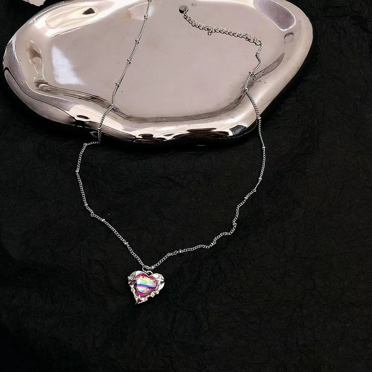 Simple and versatile colorful love zirconia necklace female light luxury ins niche design sense sweet cool wind temperament collarbone chain