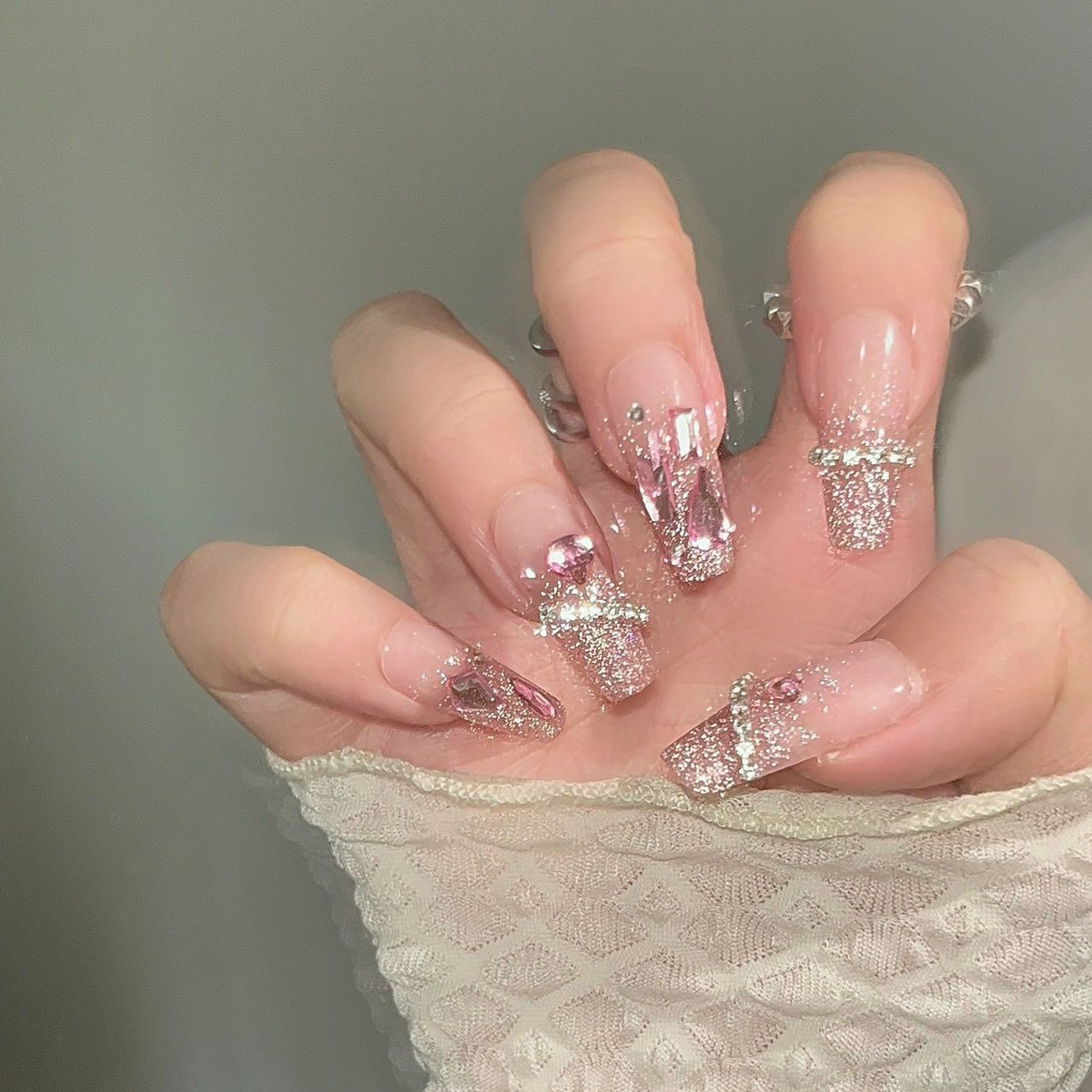Pure handmade nail enhancement, glittering pink, broken diamond, butterfly, fairy air, white bride's nail enhancement, removable nail wearing patch