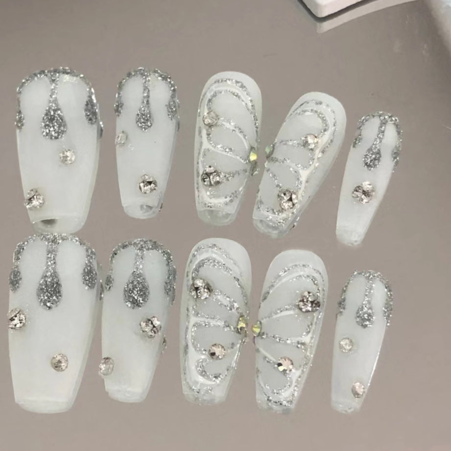 Advanced feeling full of metal, dark punk style, Croix heart, hot girl nail enhancement, white, pure handmade wear
