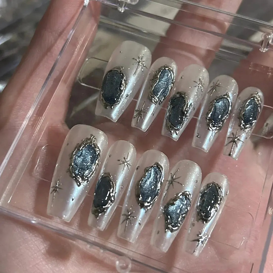 Wearing nails, hand-made halo dyeing, cool style, manicure patch, fake nails, light luxury, high grade, new autumn and winter 2022
