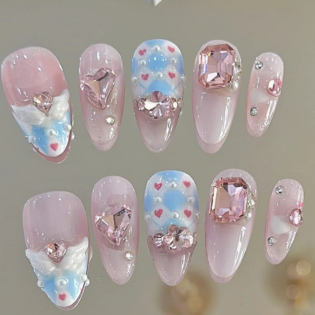 Beautiful girl manicure super powder love wearing manicure girl hand waterproof durable false nail plate wearing nail