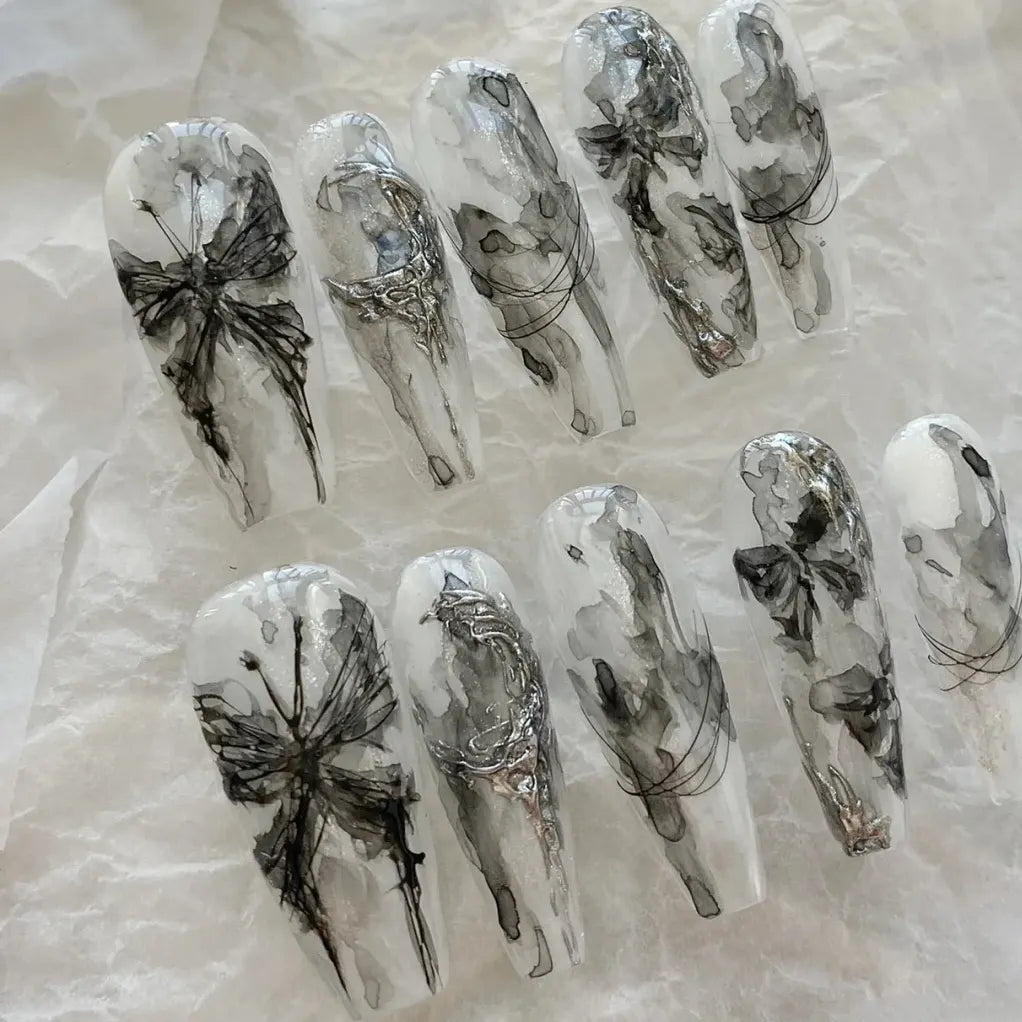 Butterfly spray painting popular style, flash, dark and spicy girl, small group removable nail enhancement