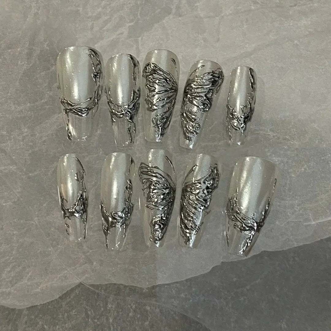 Silver mechanical metal technology, handmade nail enhancement, love diamond butterfly, high-end temperament, wearing armor