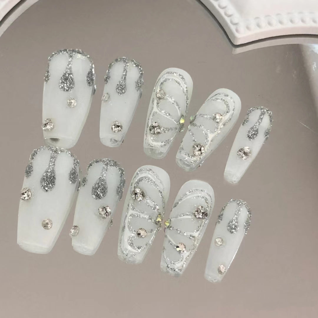 Advanced feeling full of metal, dark punk style, Croix heart, hot girl nail enhancement, white, pure handmade wear