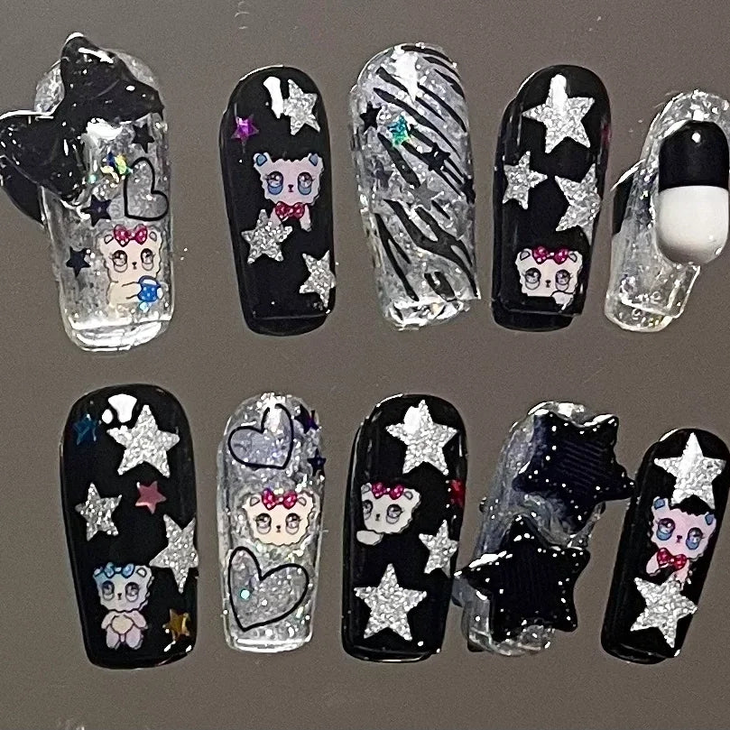 There will be cats, dark punks, sweet and cool girls, five-pointed stars, hot girls, white and wearing shorts