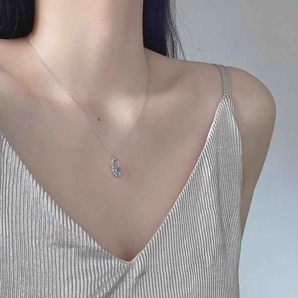 Colorful love zircon necklace s925 sterling silver minority light luxury design pink gem lock head sweet cool collar chain female