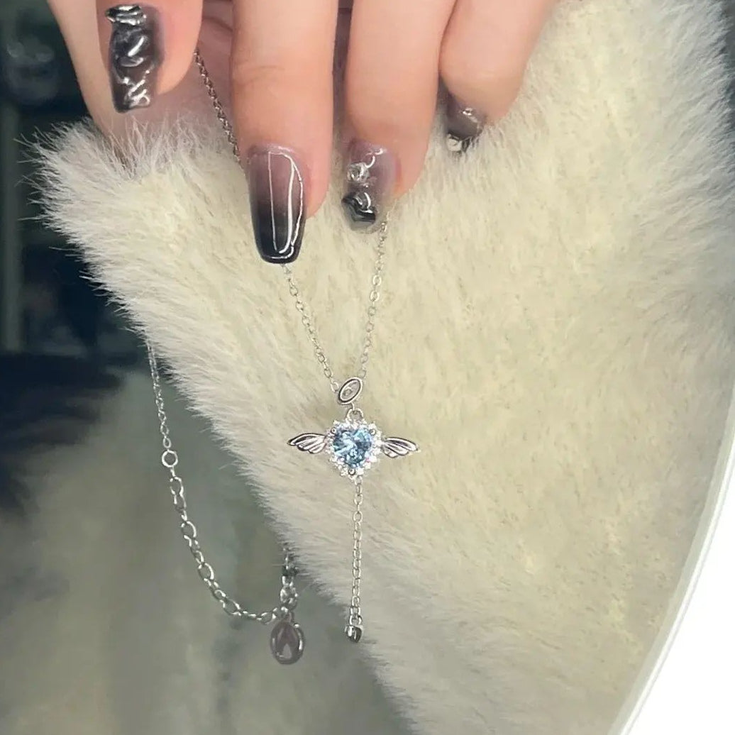 Heart of the Ice Sea Angel Necklace Wings Will Move; Few Set Up Hearts; Clavicle Chain Girl