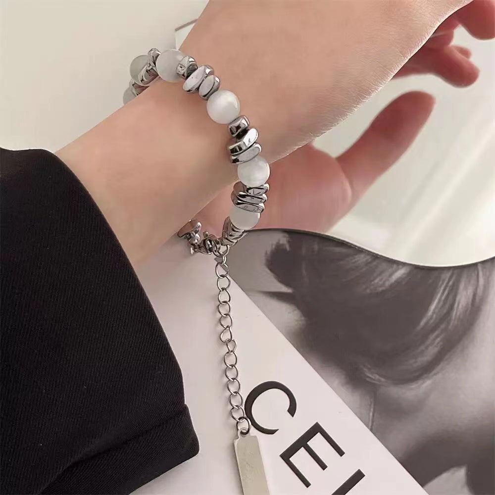 Cat's eye stone crushed bracelet