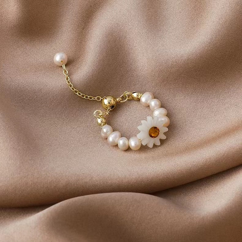 Freshwater pearl girl heart zirconia flower ring