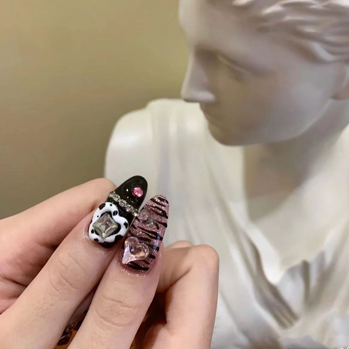 Sweet cool hot girl chain leopard print burst flash stacked diamond wear senior nail art nail piece
