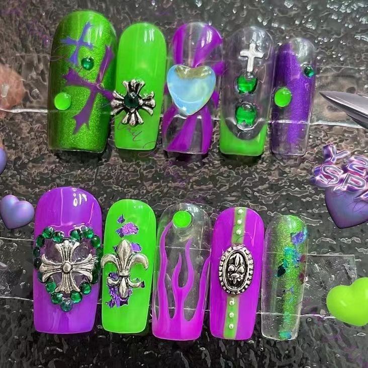 Flip fluorescent material * Crocodile spicy girl Y2K hand-painted tug sister fluorescent collision wearing nail