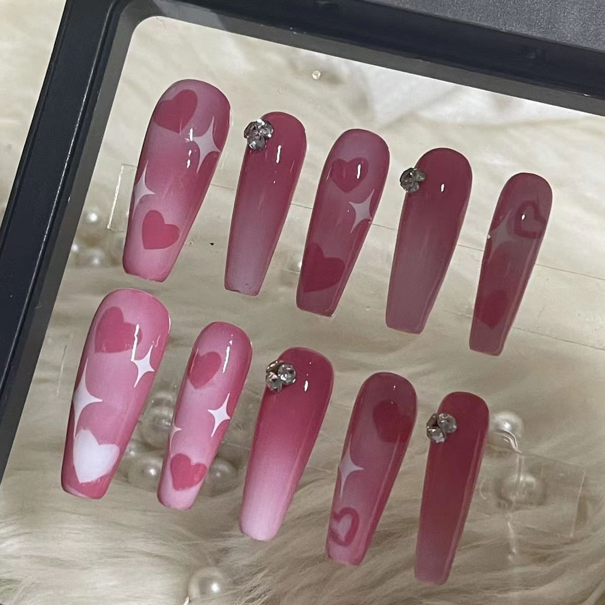 Hollow love wear nail sweet spicy wind students high-grade explosive flash drill ins wind handmade nail removable