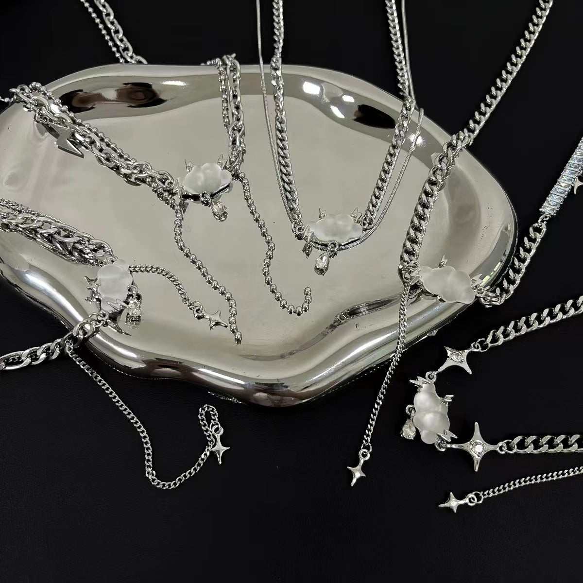 Frosted clouds starburst necklace simple niche design sense clavicle chain