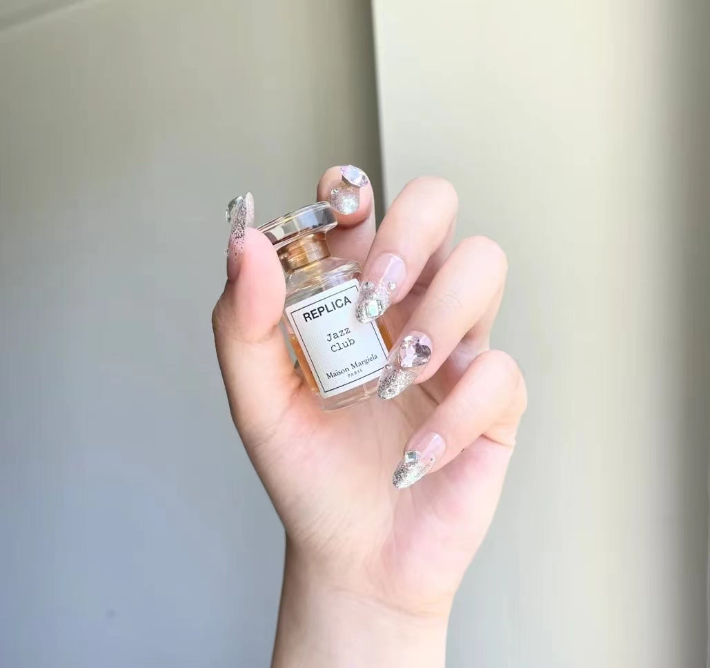 Customized nail enhancement, beautiful and affordable