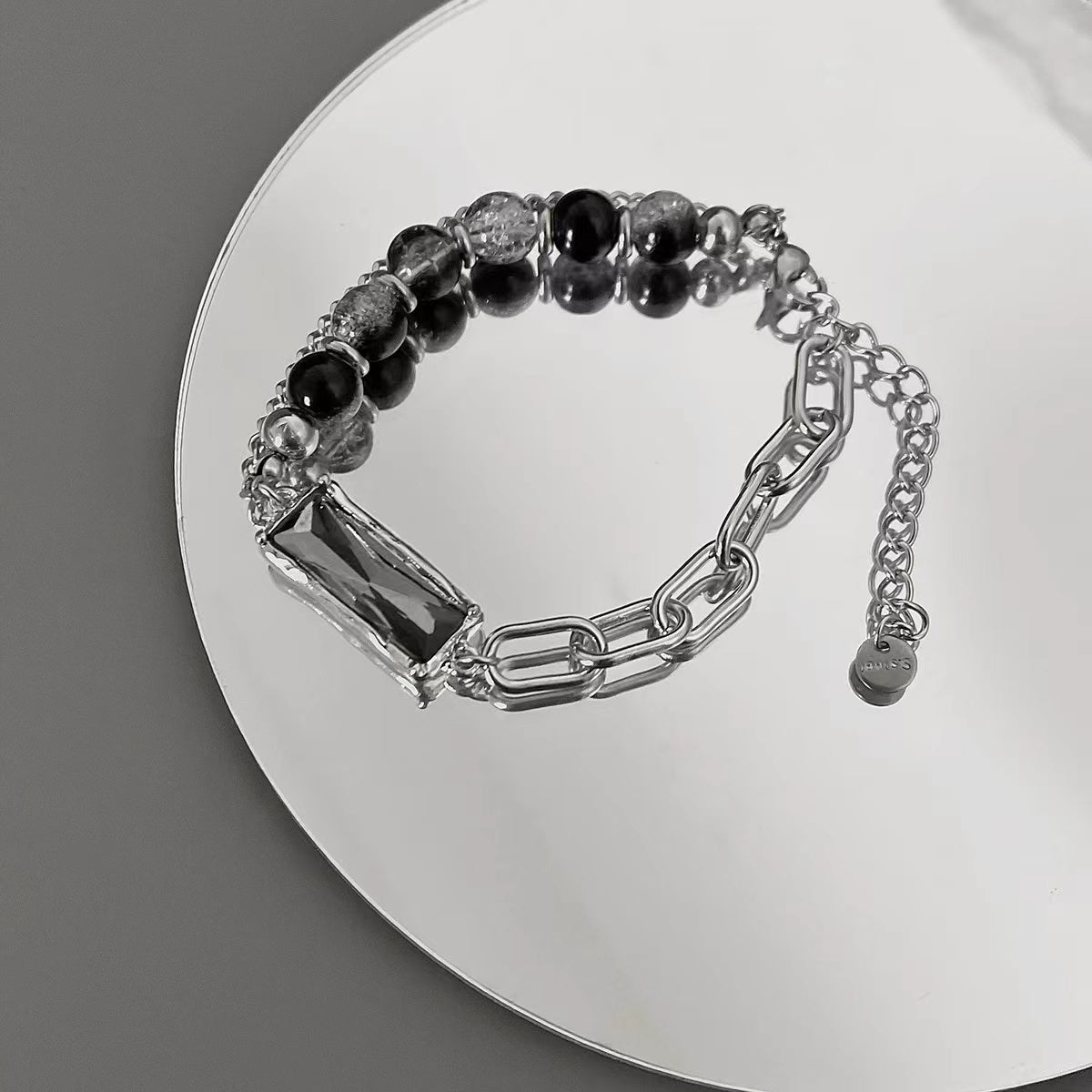 Black gemstone beaded bracelet with premium feel