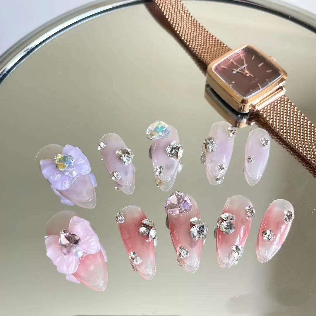 Customized nail enhancement, beautiful and affordable