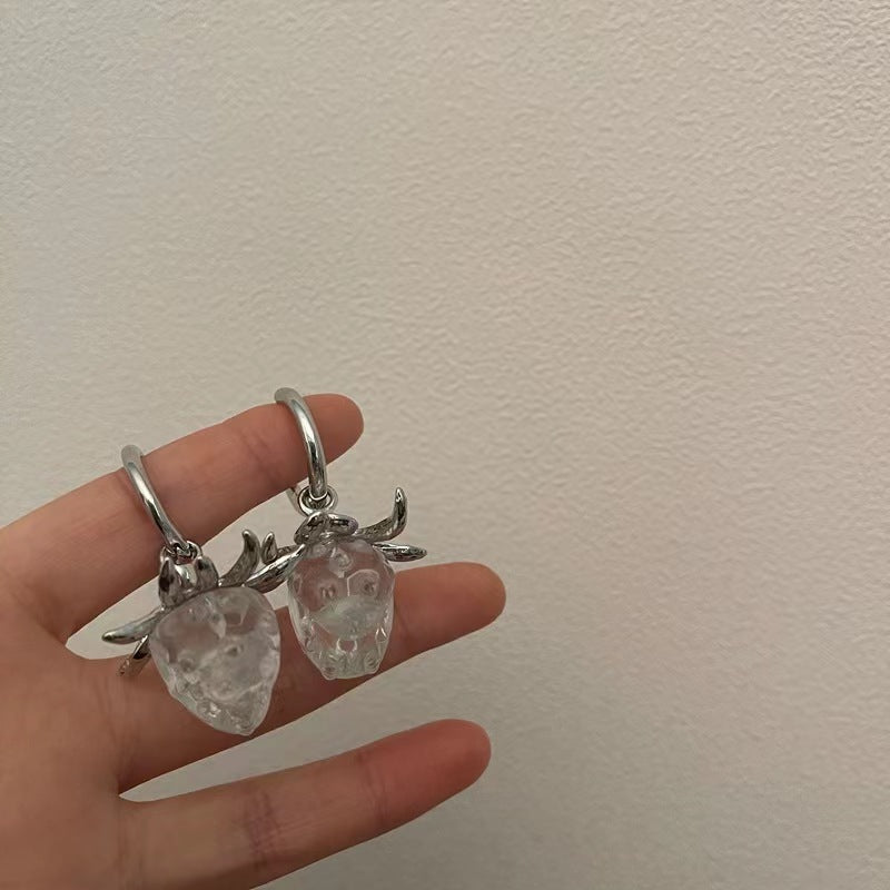 Design sense niche French strawberry earrings female fruit tassel earrings