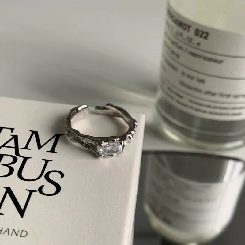 Irregular shaped double layer ring