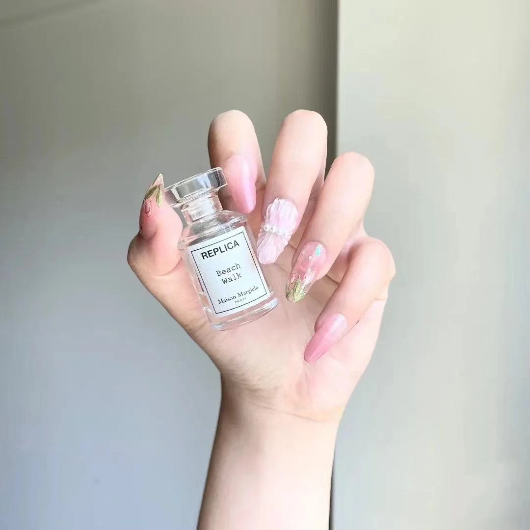Customized nail enhancement, beautiful and affordable