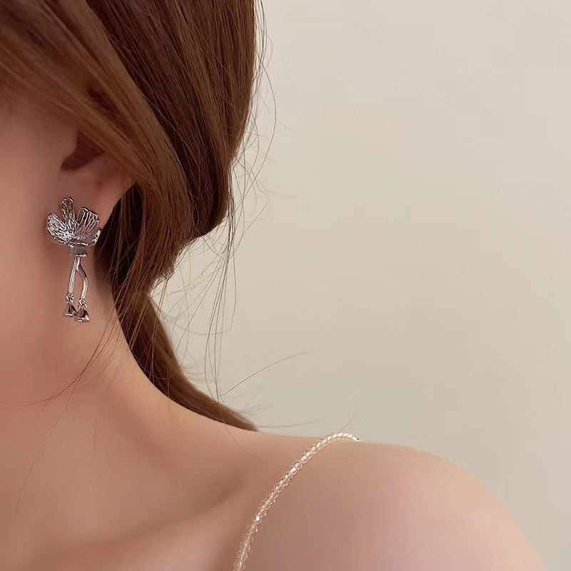 Flower bell swaying super fairy French metal light luxury flower earrings