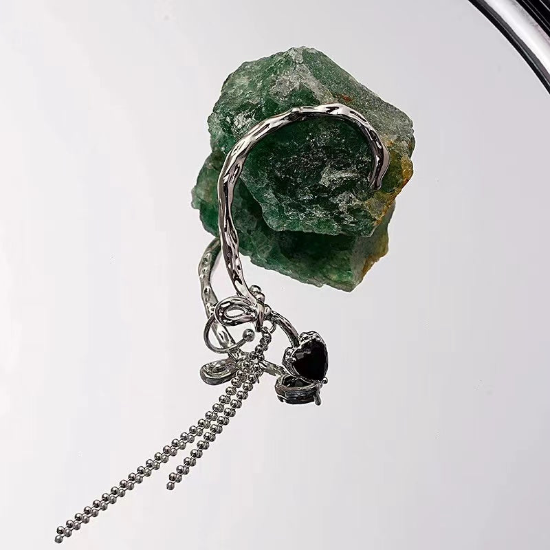 Cherry love necklace female sweet cool wind personality trend zirconia spicy girl necklace niche design sense of the new collarbone chain