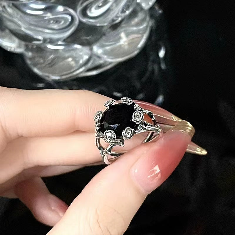 Niche design irregular French pleated texture ins dark style moonstone ring