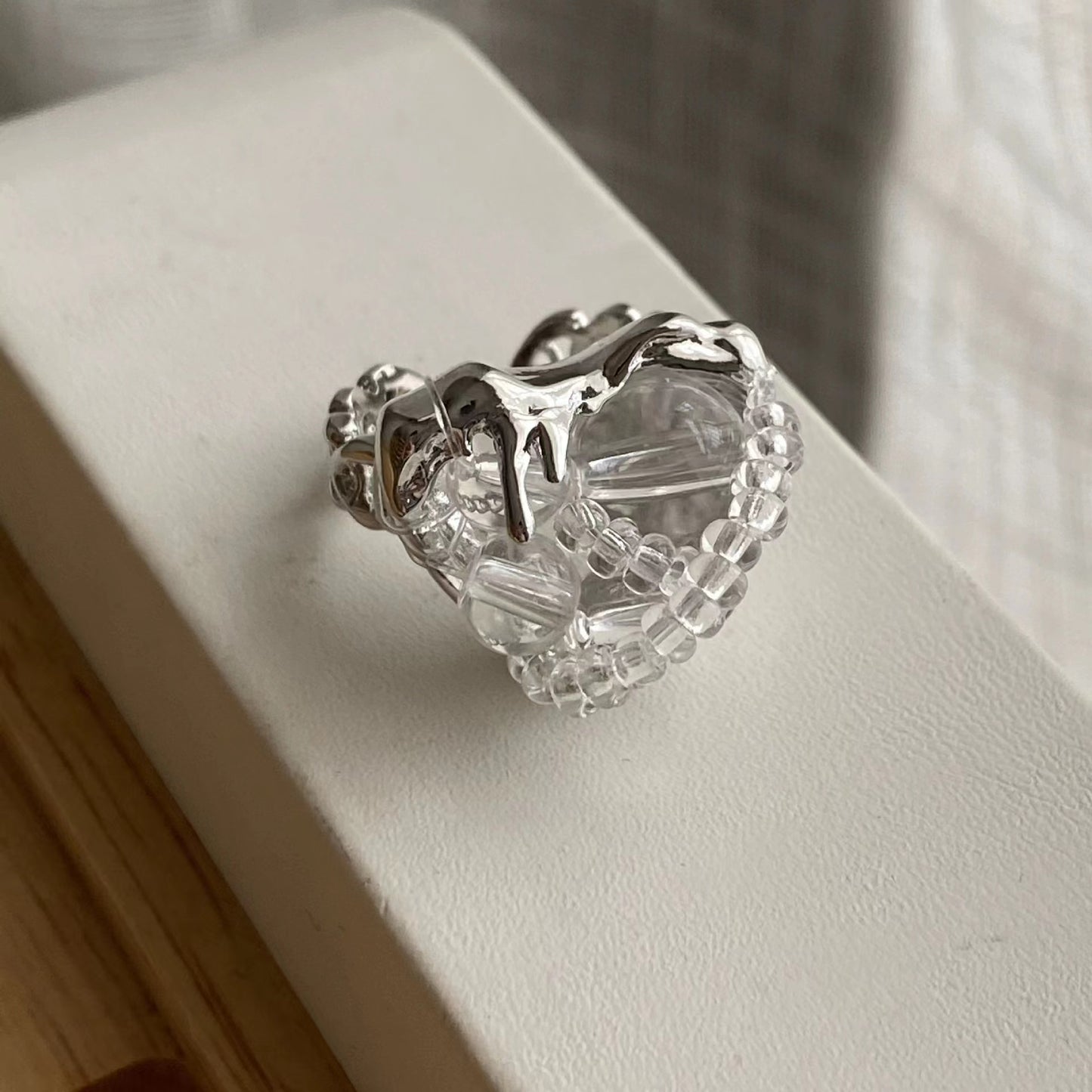 Silver French court floral niche non-clashing pearl ring