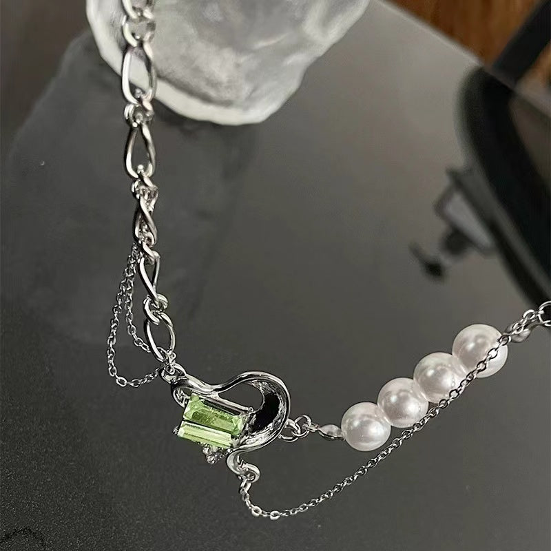 Niche green diamond love stitching pearl necklace female senior Korean design sense ins cold wind light luxury collarbone chain