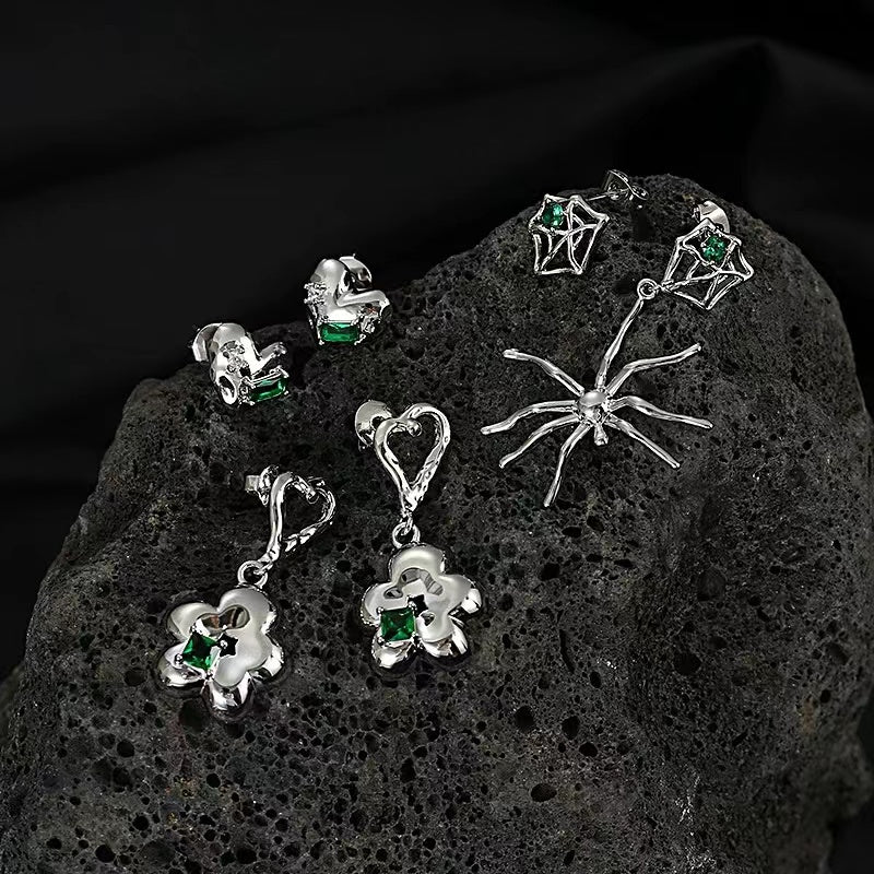 Senior sense earrings female ins cold wind personality trend love green zirconia earrings fashion design sense earrings